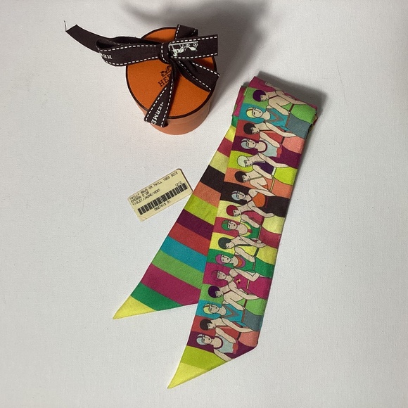 Rare Authentic Hermes Twilly Scarf with Box and Tag - Picture 1 of 5